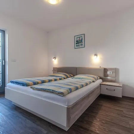 Apartment Francka *