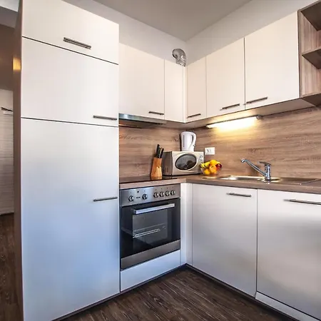 Francka Apartment *
