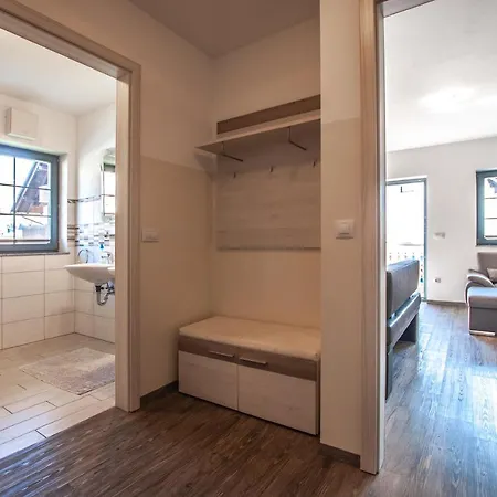 Francka Apartment *