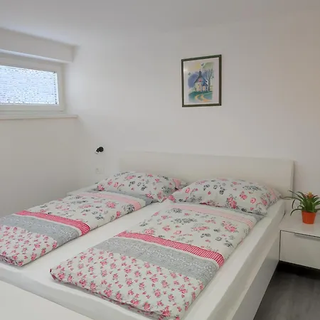 Francka Apartment *